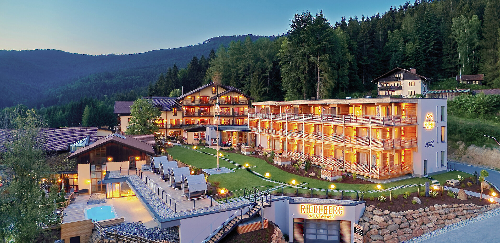 Das Holzhotel in Bayern 4-Sterne Wellnesshotel bei Bodenmais